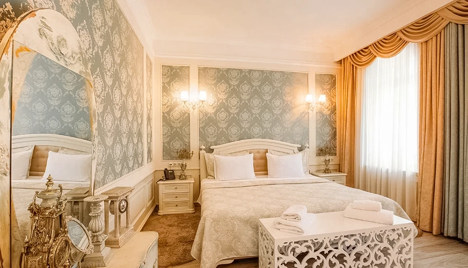 هتل آیوانی تفلیس